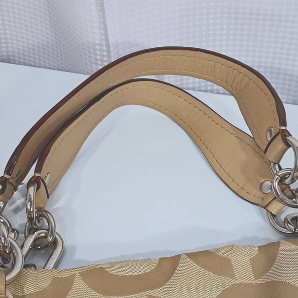 Coach Classic Bag in Mint Condition! - Picture 14 of 16